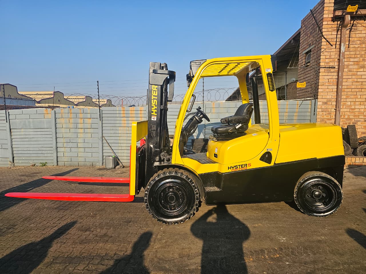 Forklift 14